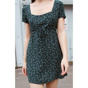 Brandy Melville Victoria dress